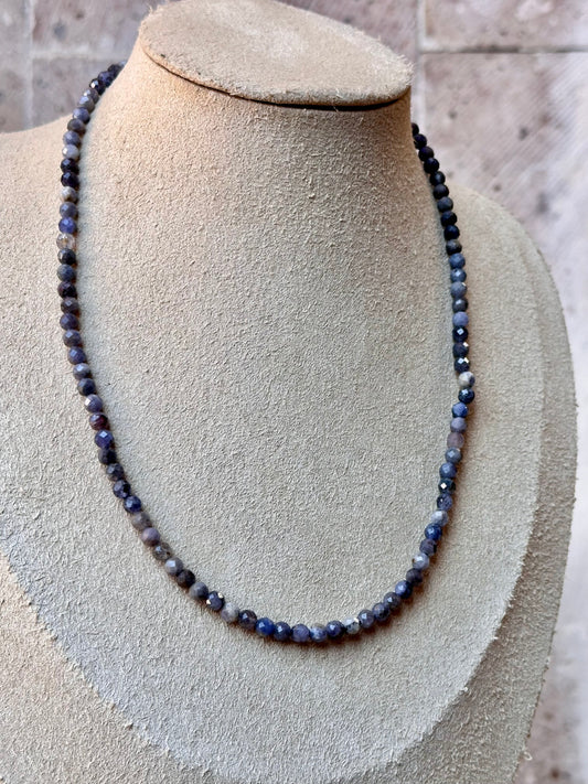 Collar ajustable de Zafiro Azul facetado