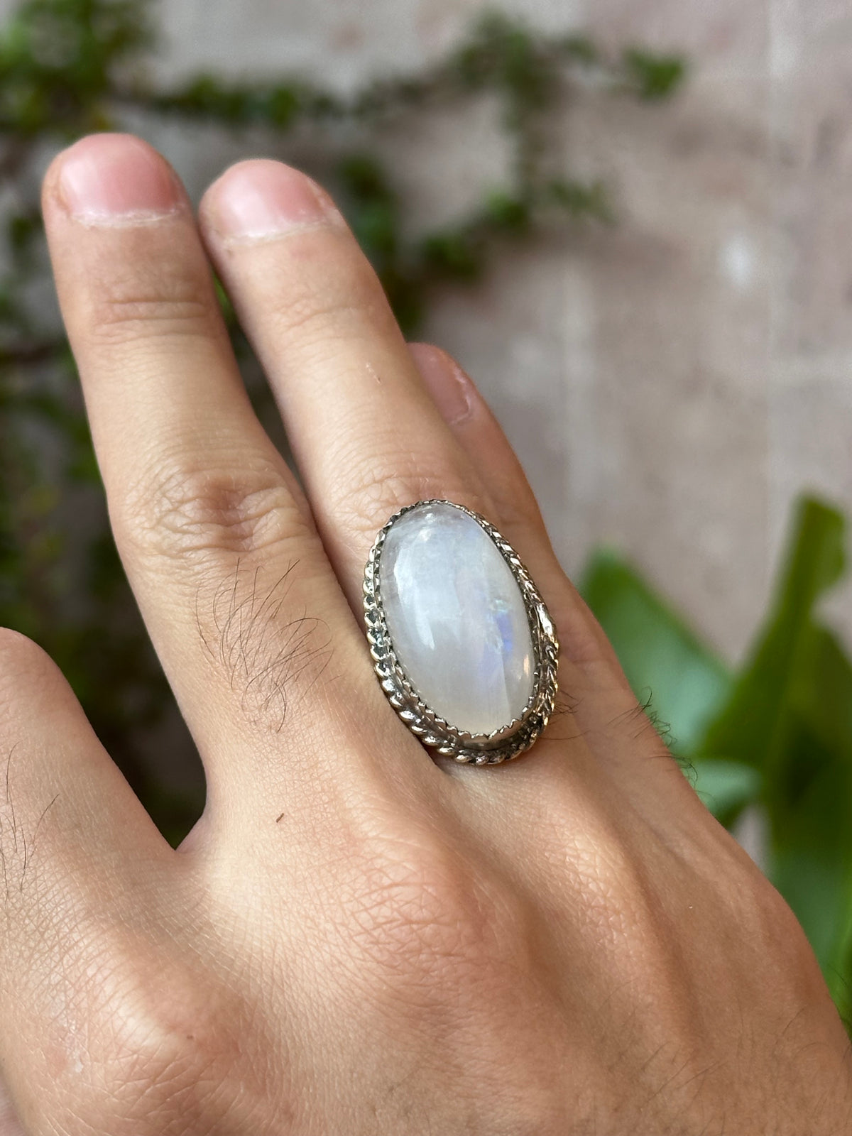 Anillo ajustable de piedra luna grande