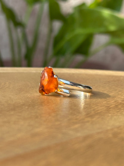 Anillo ajustable de ámbar
