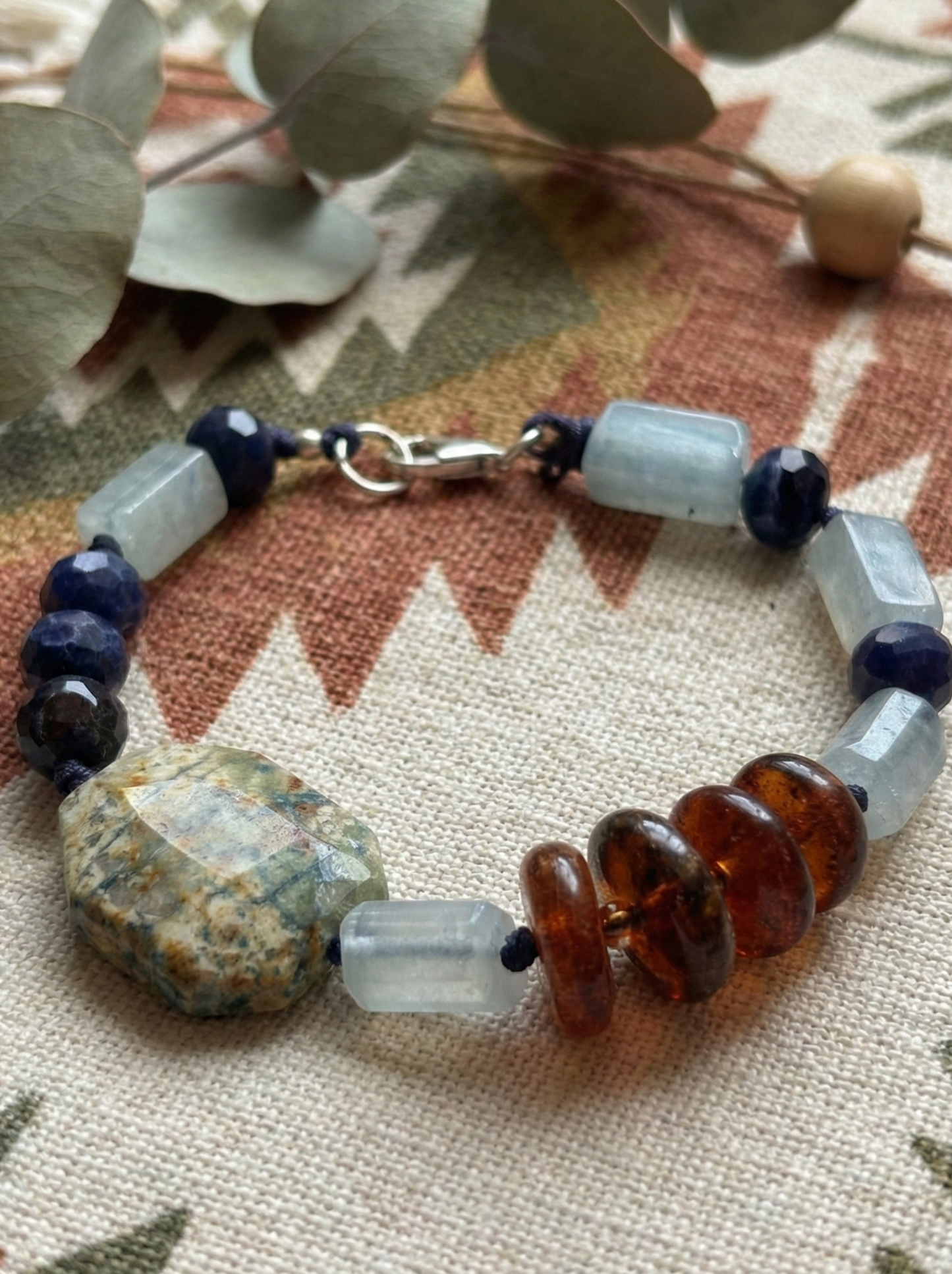 Pulsera de Ámbar báltico, aguamarina y azurita