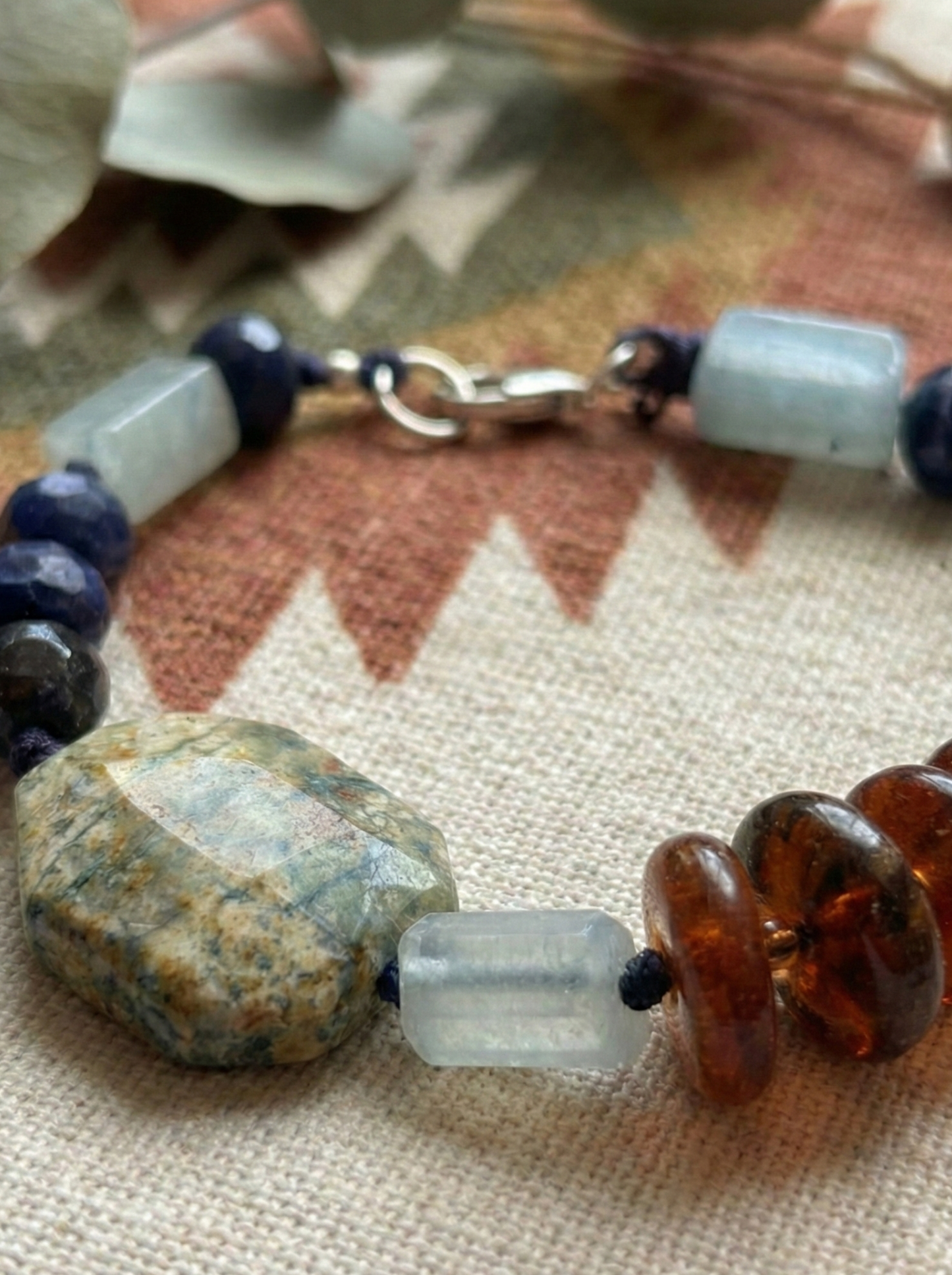 Pulsera de Ámbar báltico, aguamarina y azurita