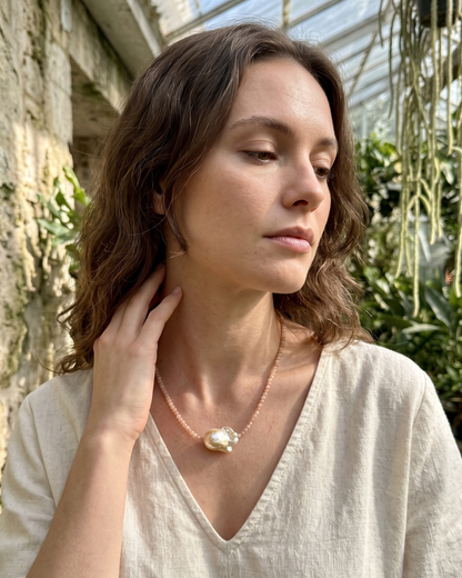Choker de Piedra Sol y Perla Barroca