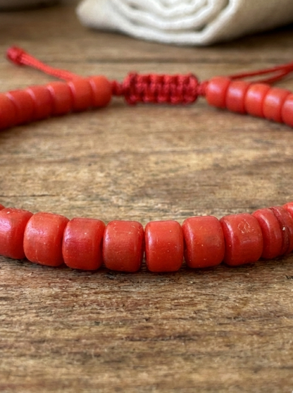 Pulsera de Coral Teñido Rojo