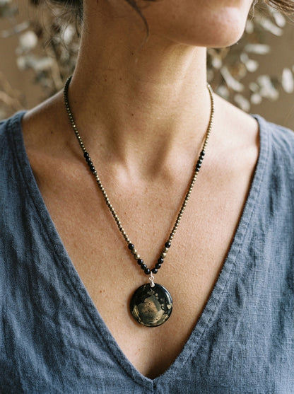 Collar Ajustable · Marcasita, Pirita & Turmalina Negra