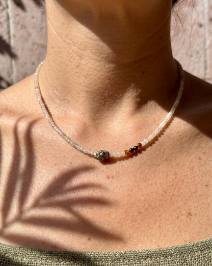 Choker de Citrino Facetado, Ojo de Tigre y Pirita