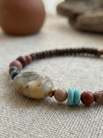 Pulsera ajustable de Coco y jaspe imperial, turquesa, jaspe rojo, granate rojo y ópalo rosa