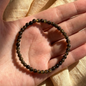 Pulsera ajustable de obsidiana dorada