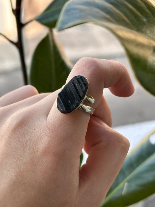 Anillo ajustable de Turmalina Negra