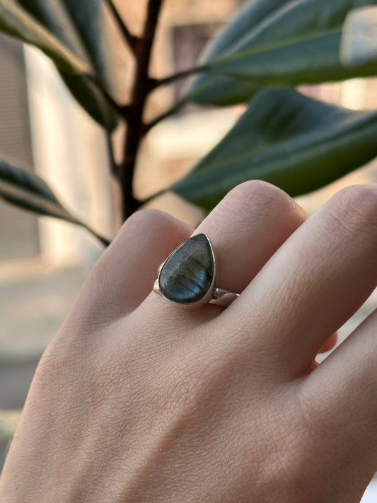 Anillo ajustable de labradorita