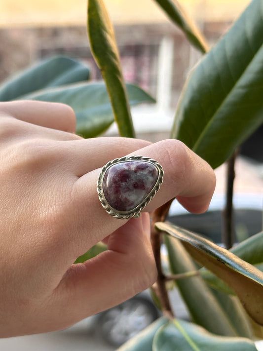 Anillo ajustable de turmalina rosa