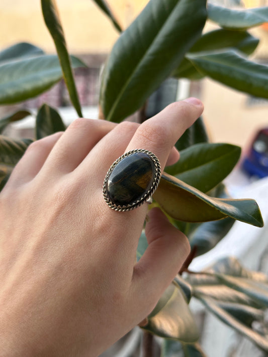 Anillo ajustable de Ojo de Halcón