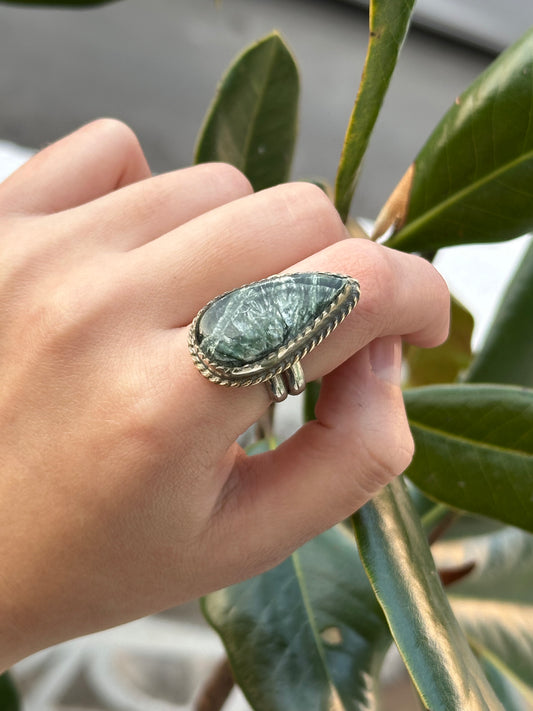 Anillo ajustable de Serafinita