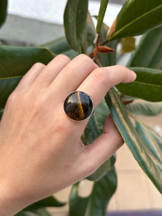 Anillo ajustable de Ojo de Tigre redondo
