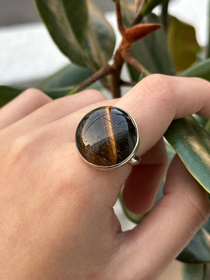 Anillo ajustable de Ojo de Tigre redondo
