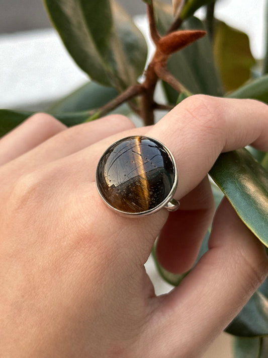 Anillo ajustable de Ojo de Tigre redondo