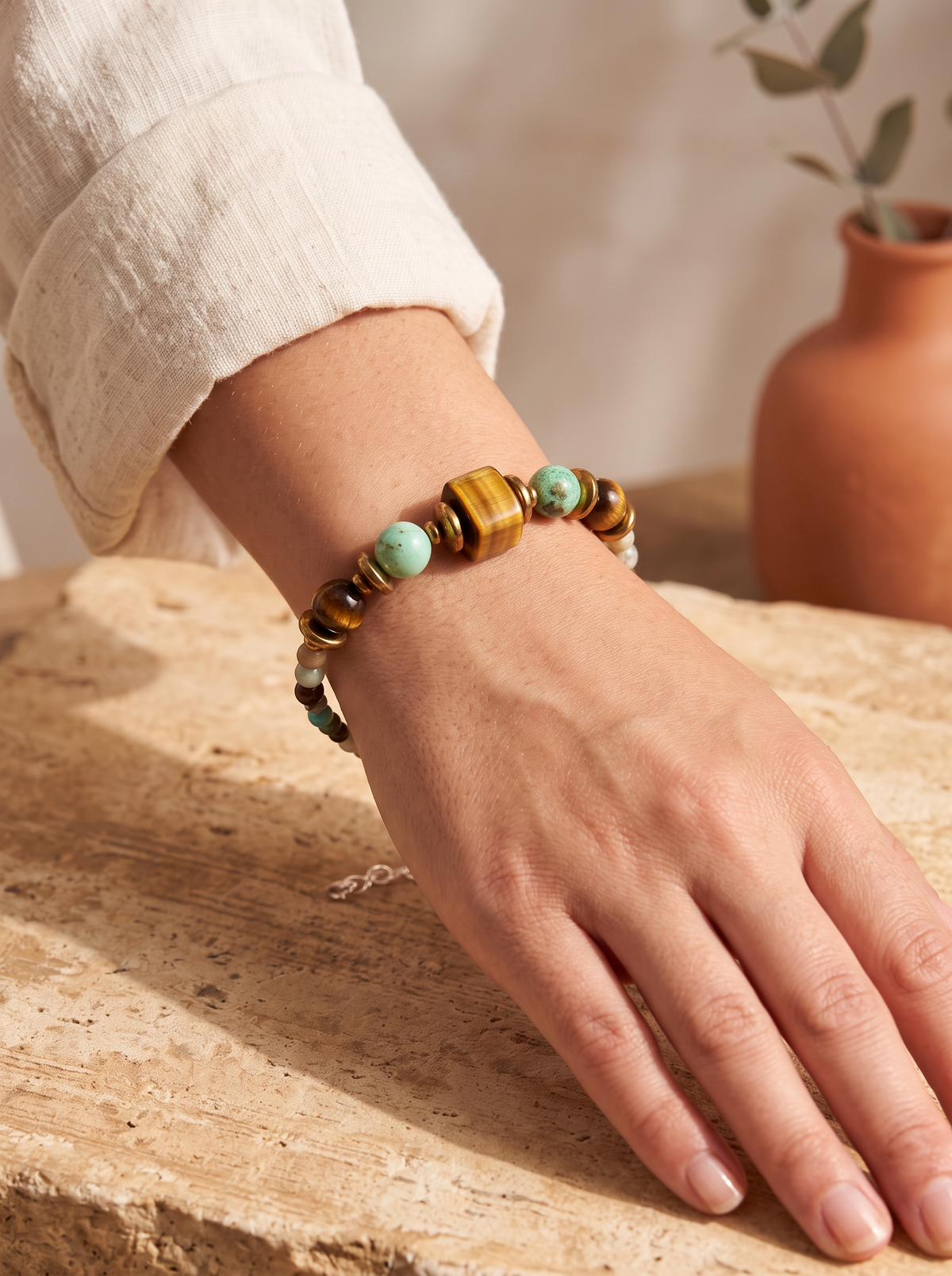 Pulsera · Crisoprasa, Ojo de Tigre, Amazonita y Hematita