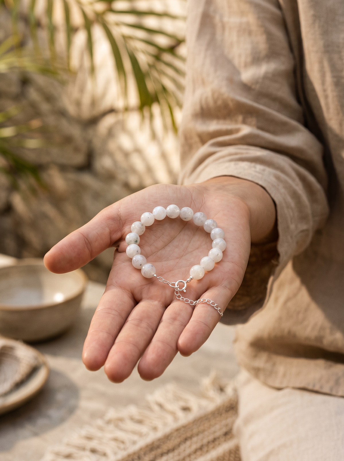 Pulsera de Piedra Luna 10 mm con Broche | Intuición y Nuevos Comienzos