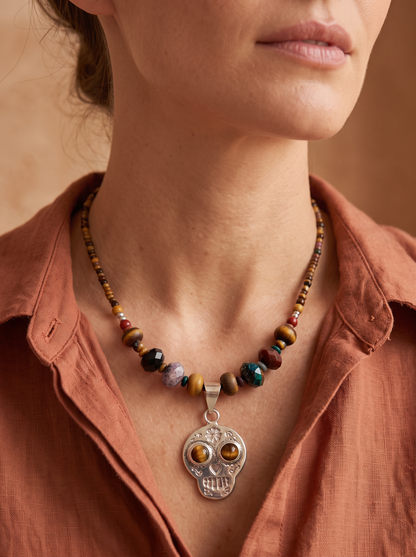 Collar Calavera · Alpaca Platinada, Ojo de Tigre, Mokaita, Jaspe Paisaje & Hematita