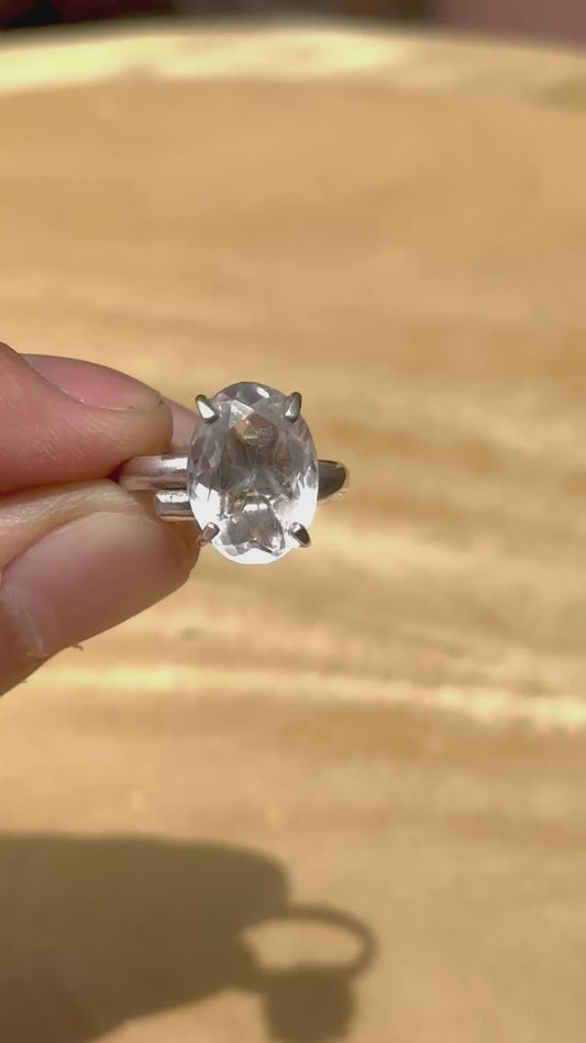 Anillo Ajustable de Cuarzo Blanco en Plata .925 | Maestro Sanador